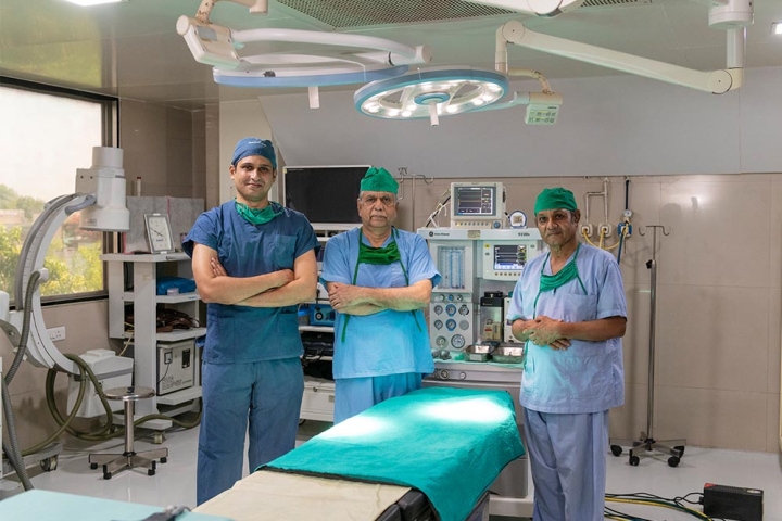 partners in operating room