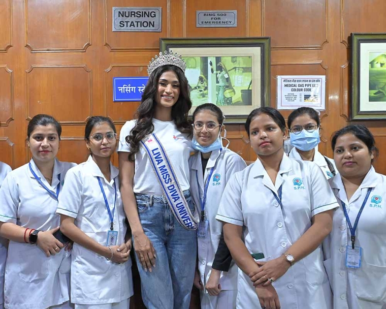 miss diva with nurses